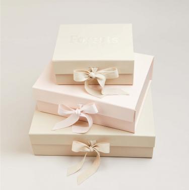 Magnetic Gift Box with Ribbon Bow