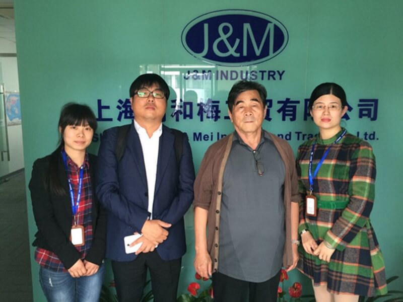 Perno y tuerca de barandilla – Clientes de Malasia visitaron Shanghai Jian & Mei