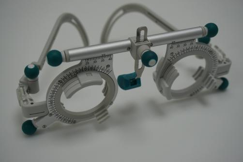 TPV-9000 top quality Ophthalmic  Titanium trial lens frame