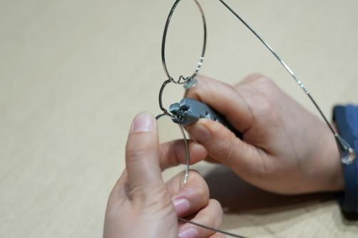 Eyeglass frame adjustment tool Upgraded version