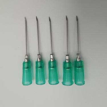 Veterinary Hypodermic Plastic Hub Needles with Metal Insert