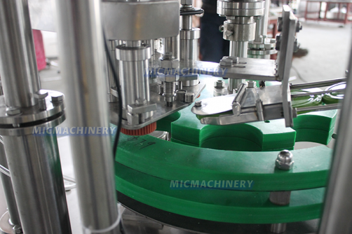 inline capping machine