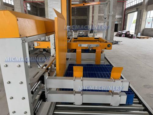 case palletizing robot