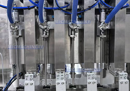 MIC Tracking Type Lubricant Oil Filling Machine (Lube Oil, Machine Oil, 3000-3600Bottles/h)