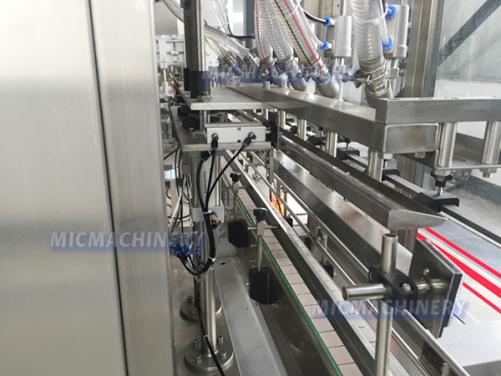 MIC Sauce Piston Filling Machine