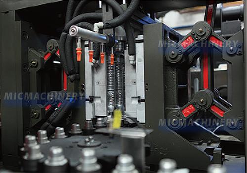 MIC-0.8L-6000A Bottle Blow Molding Machine