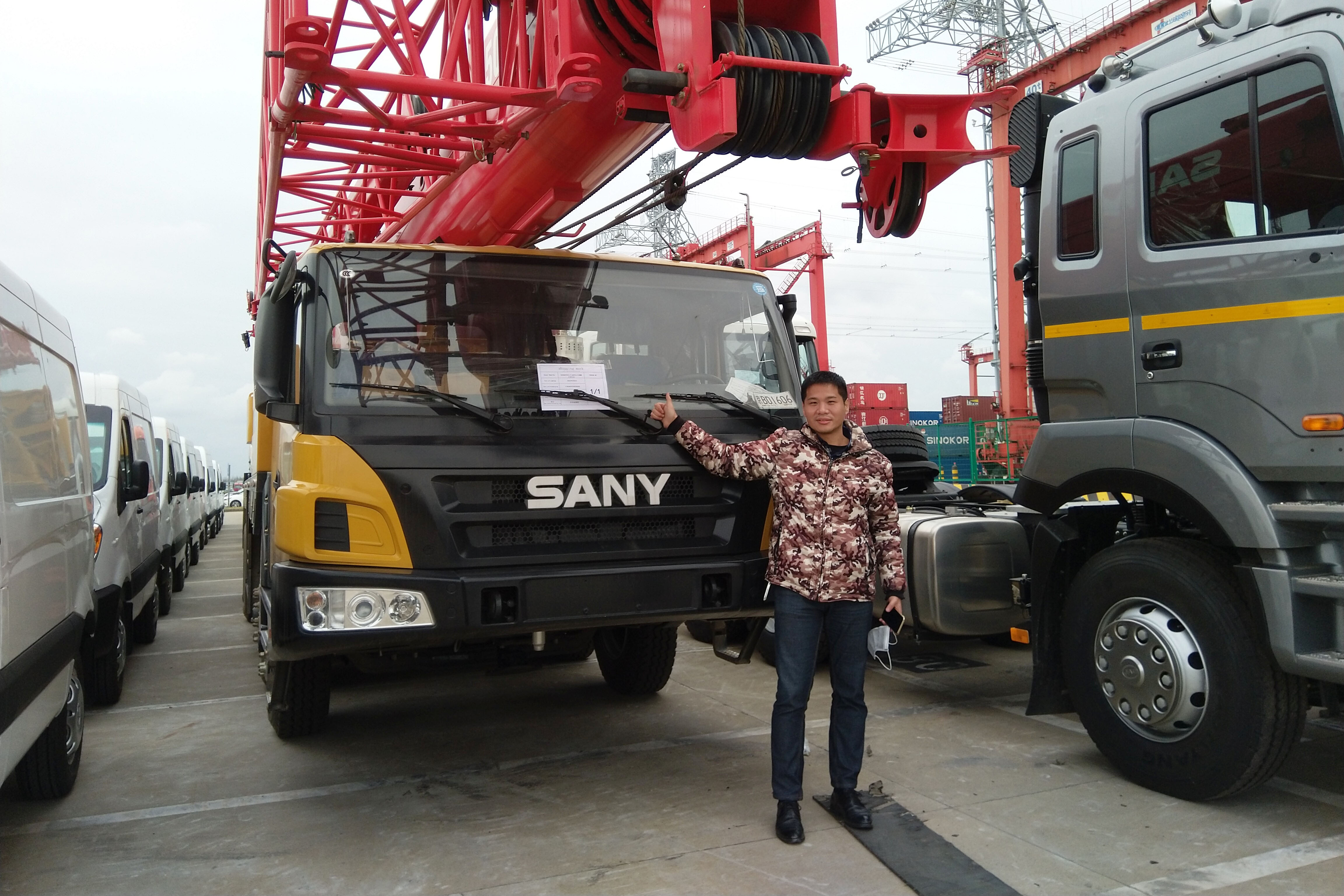 On March 31, 2020, the mobile cranes truck sold to Ukraine arrived at the port.