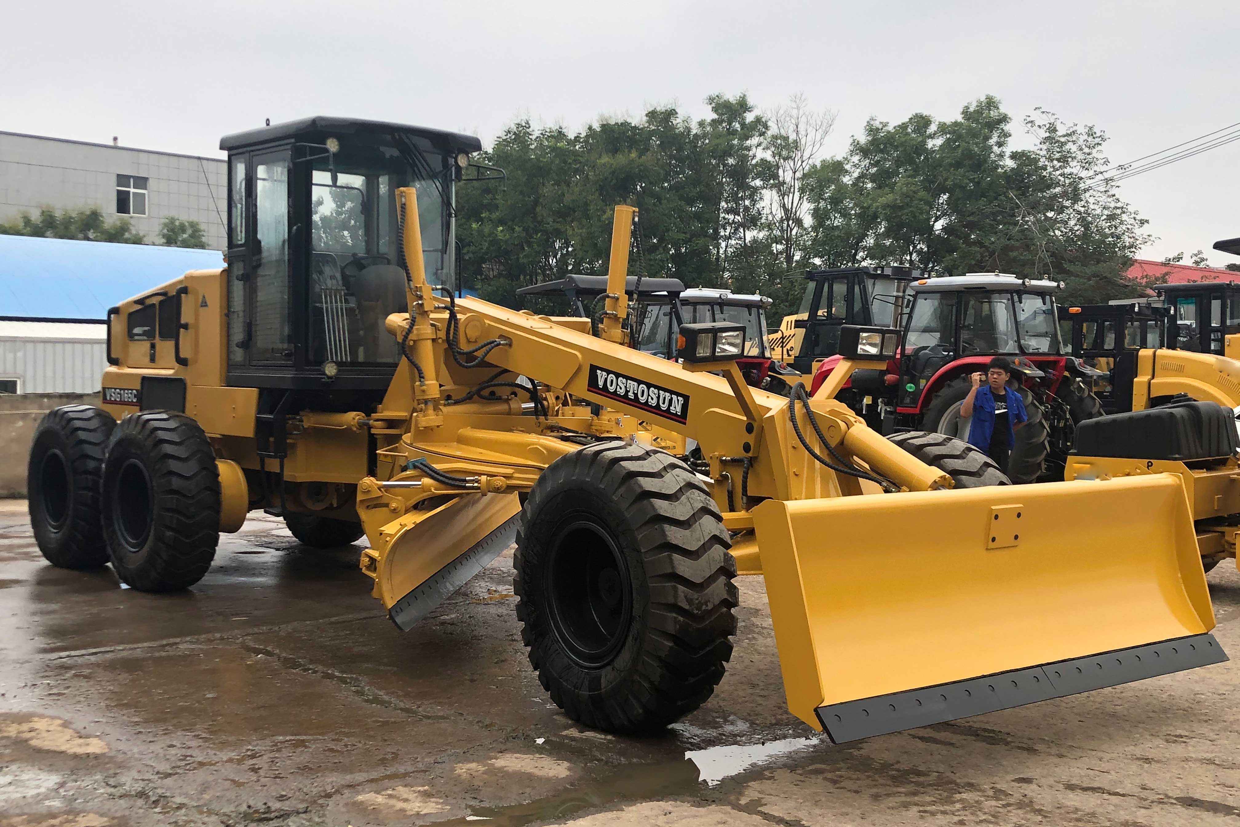 On August 27, 2020, VOSTOSUN’s motor grader were packed and transported to Ukraine.