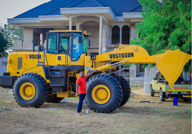 Our Tanzania Client Received 5T Wheel Loader and Assembling it