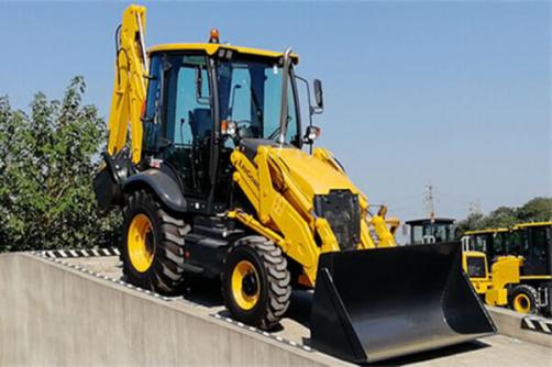 BACKHOE LOADER CLG766A