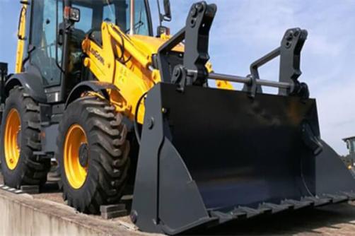 BACKHOE LOADER CLG777A