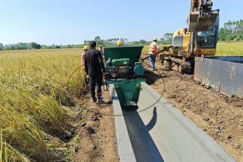 U shape Ditch lining machine