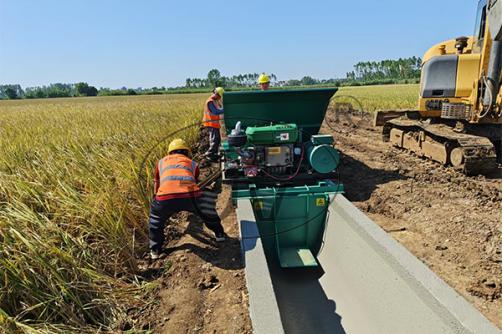 U shape Ditch lining machine