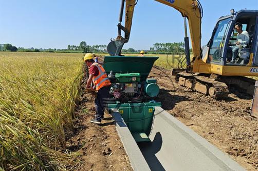 U shape Ditch lining machine