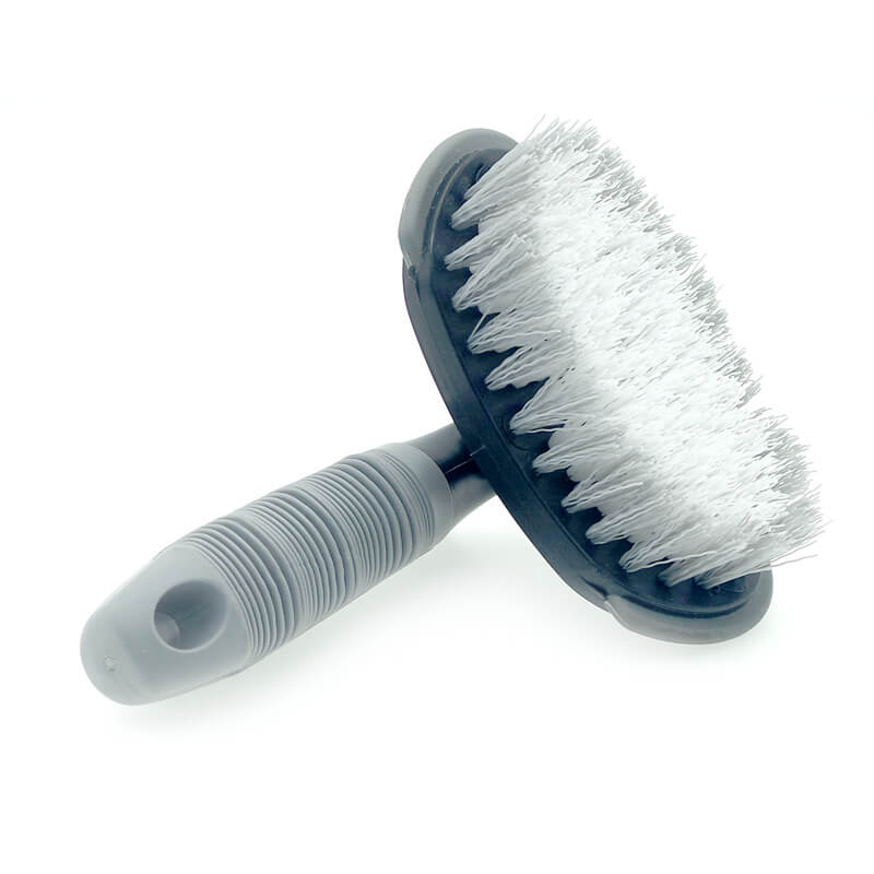 Tyre cleaning brush