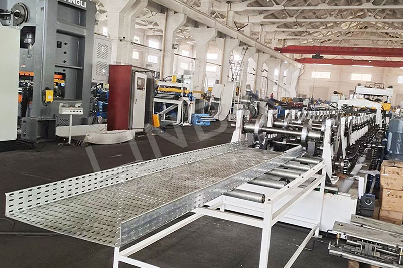 LINBAY - Exportación perfiladora de bandejas portacables a Arabia Saudita