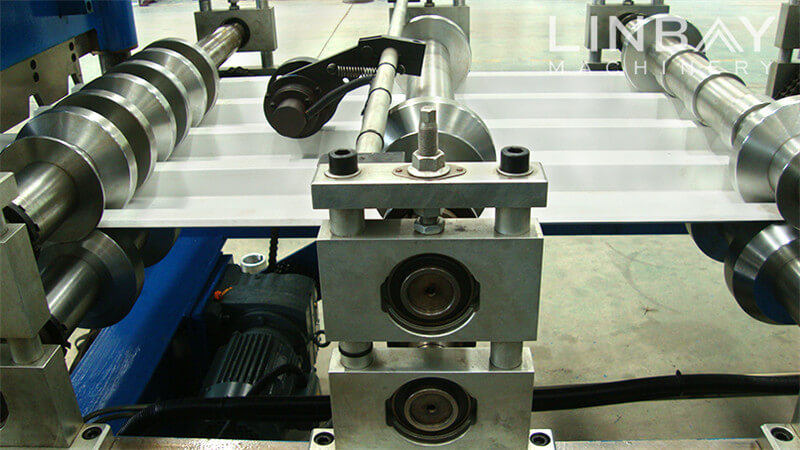 Acanaladora de Lamina R-101
