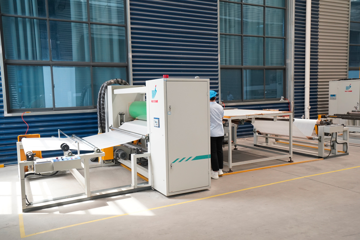 Hot pressing laminating machine