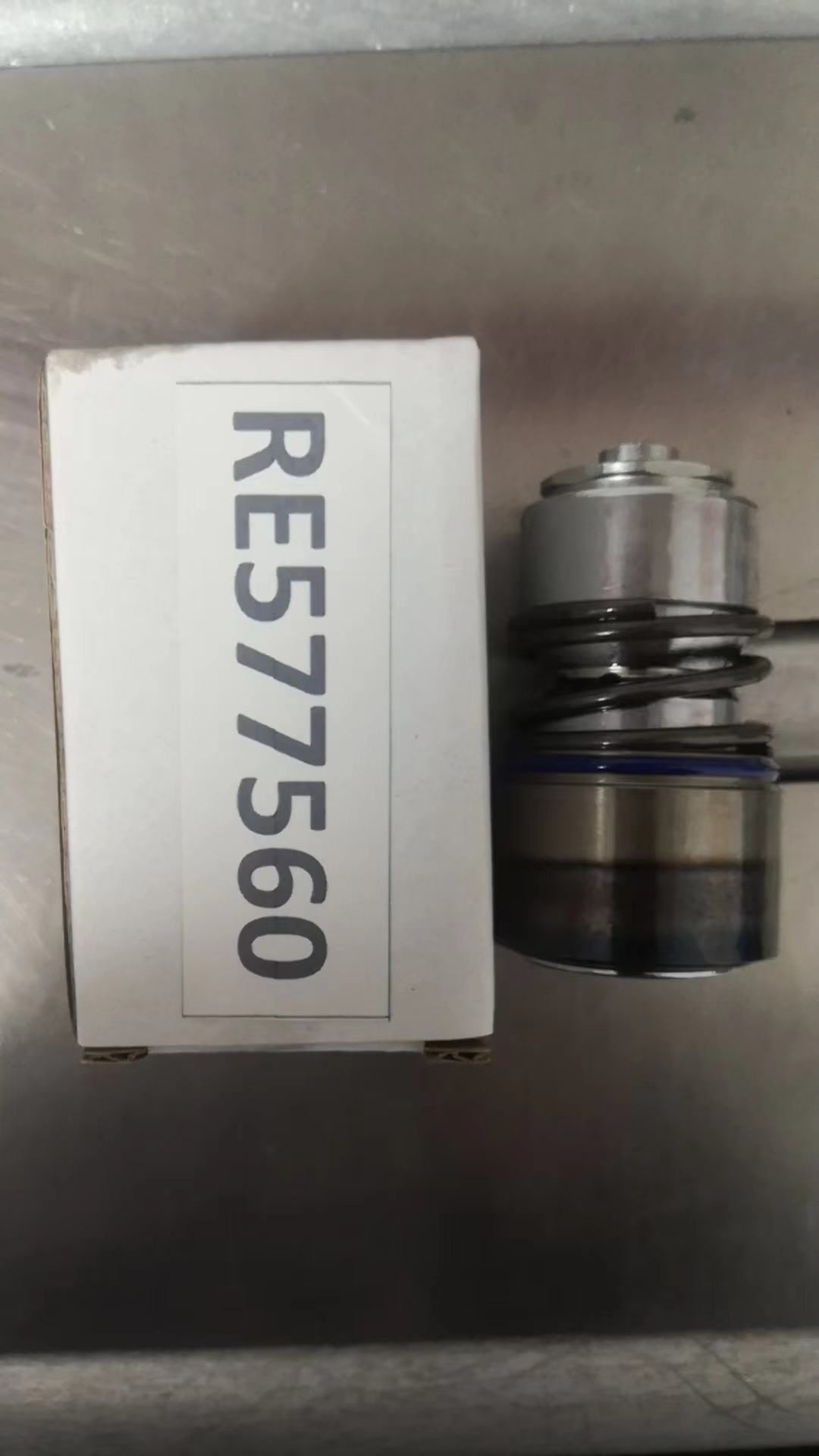 RE577560  Hydraulic Quick Coupling