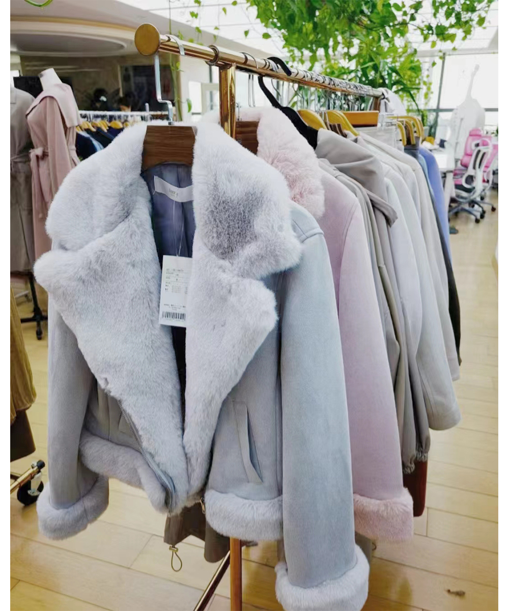 Fur collar coat