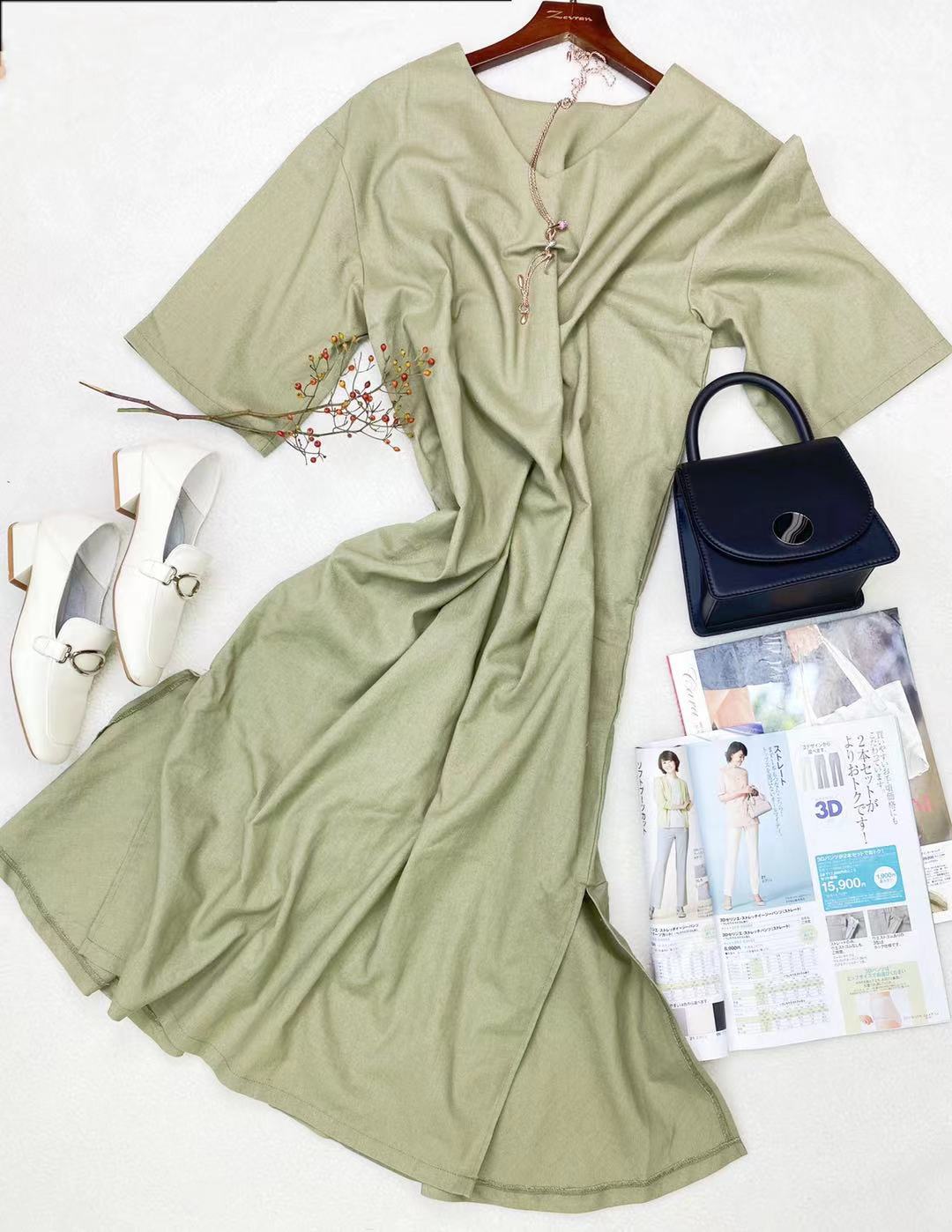 Short-sleeved dress