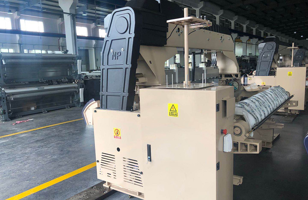 JY810-2 High-End Water Jet Loom