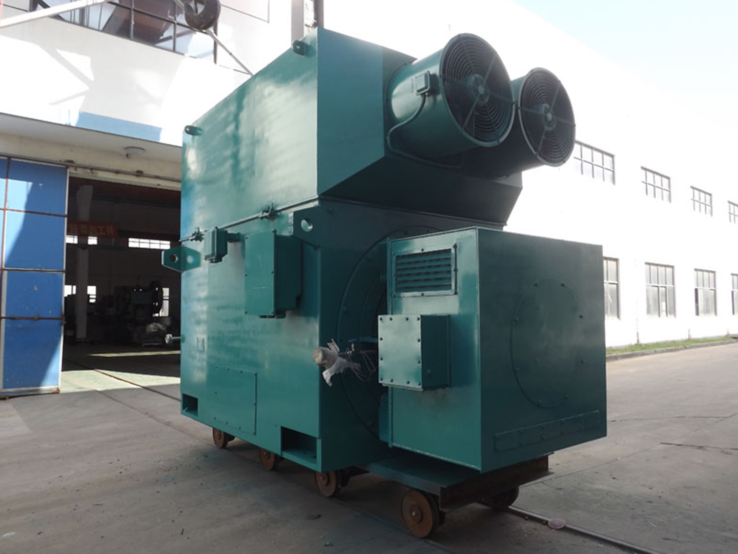 3150KW slip ring motor exported to kenya customer's cement plant , the motor are working normally in kenya cement plant till now .