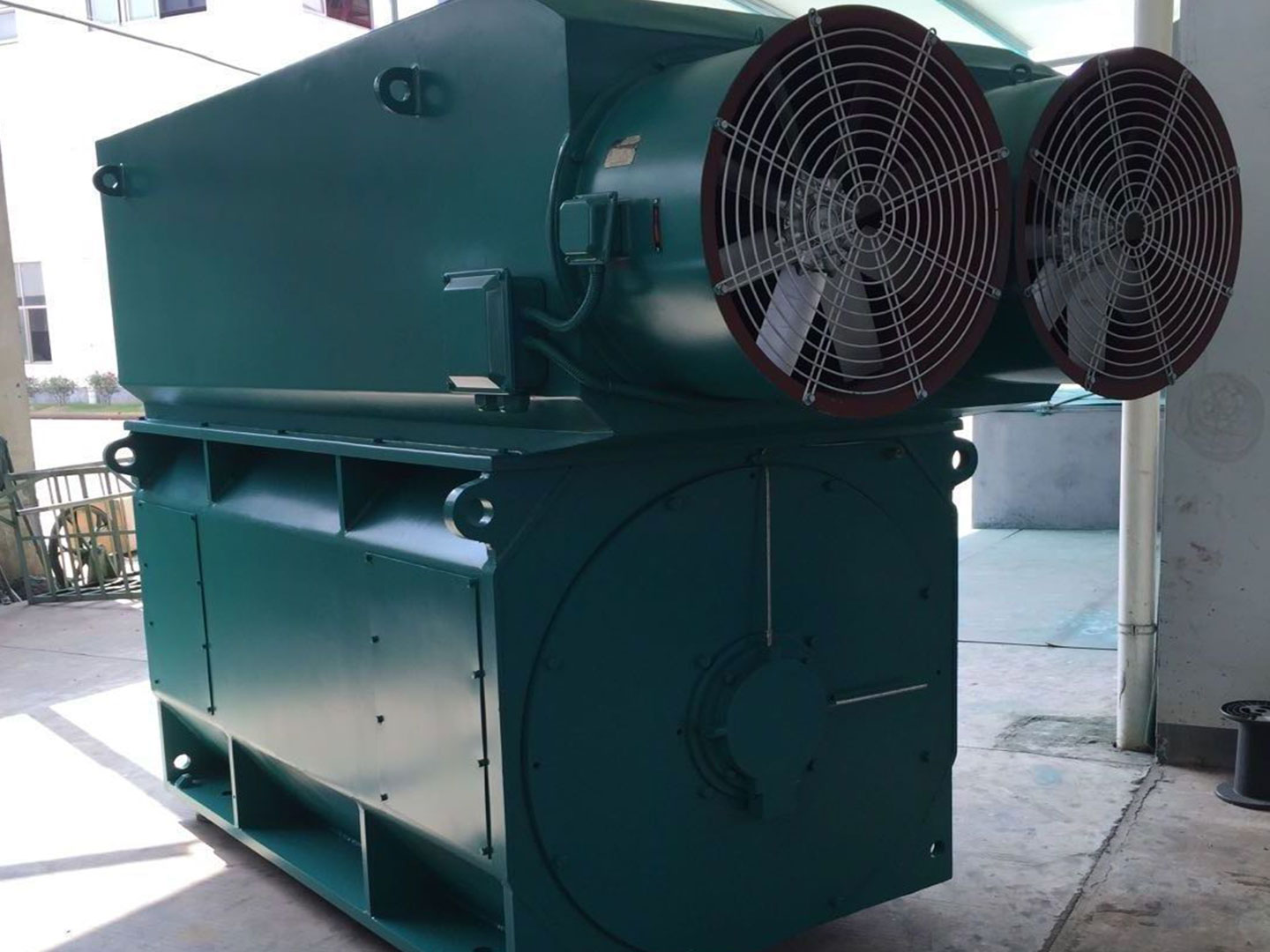 1set of 850KW variable frequency motor exported to Gourmet sugar plant in pakistan in 2016 .