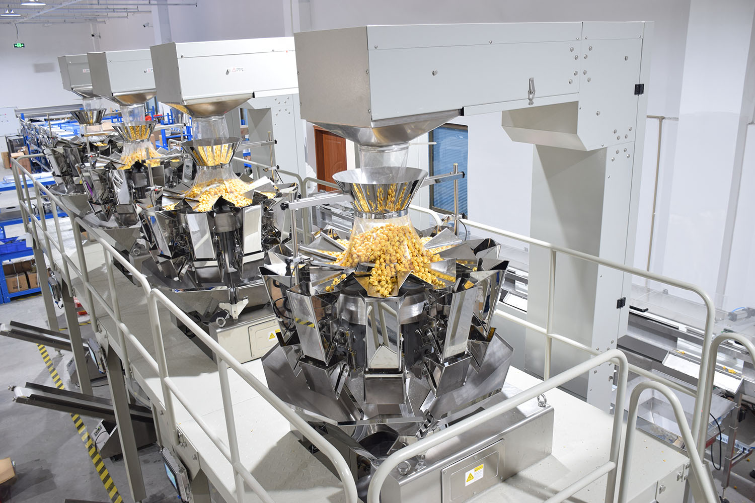 Packing Machine For Centralized Food Feeding
