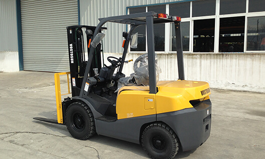 FORKLIFT TRUCK FD20
