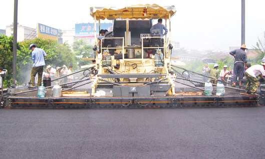 ASPHALT PAVER 2LTLZ60