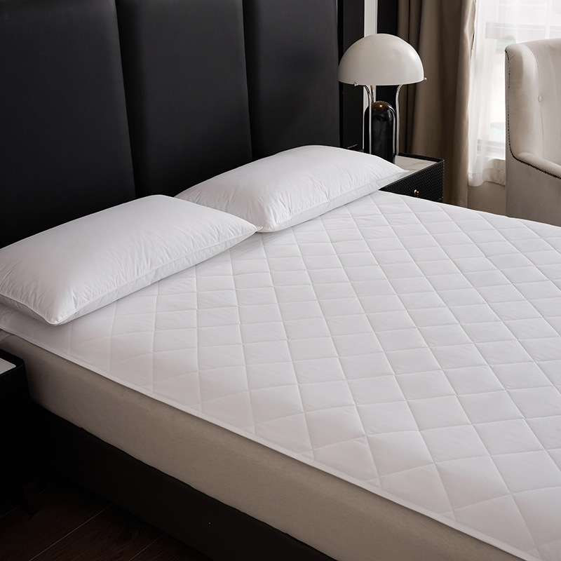 Hot Wholesale Quilted Mattress Pad With Elastic Band