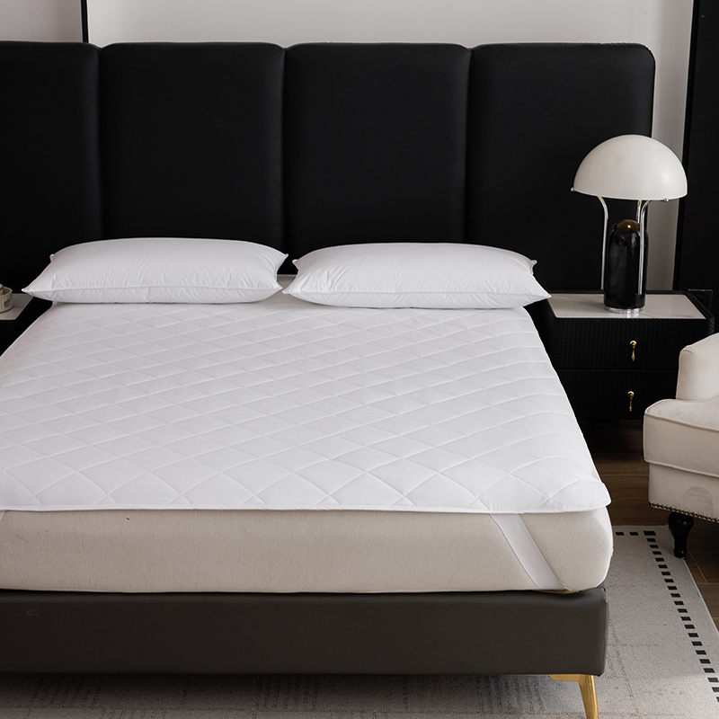 Hot Wholesale Quilted Mattress Pad With Elastic Band