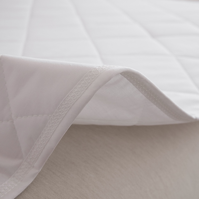 Hot Wholesale Quilted Mattress Pad With Elastic Band