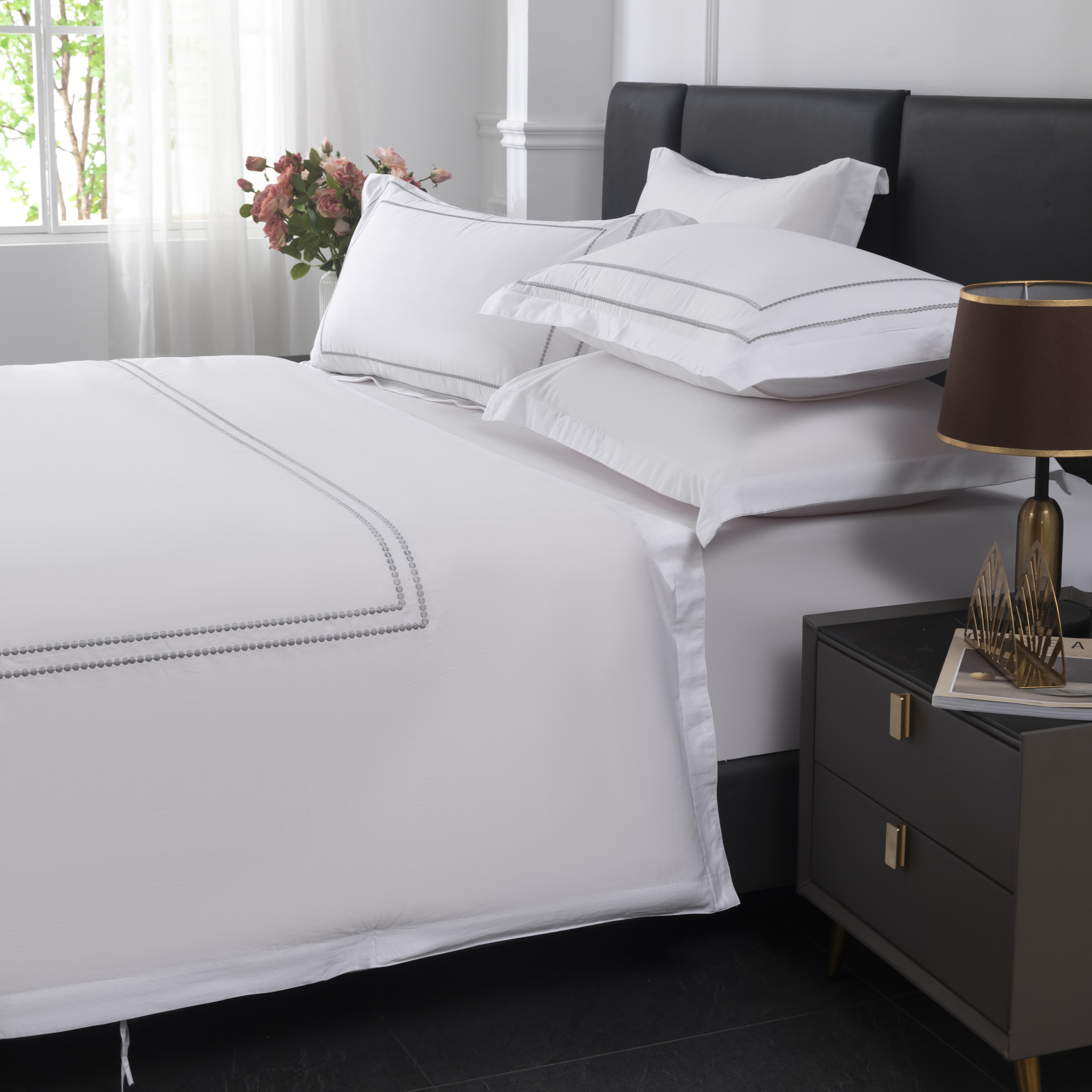 Lihaoju Wholesale Embroidery Bedding Sets