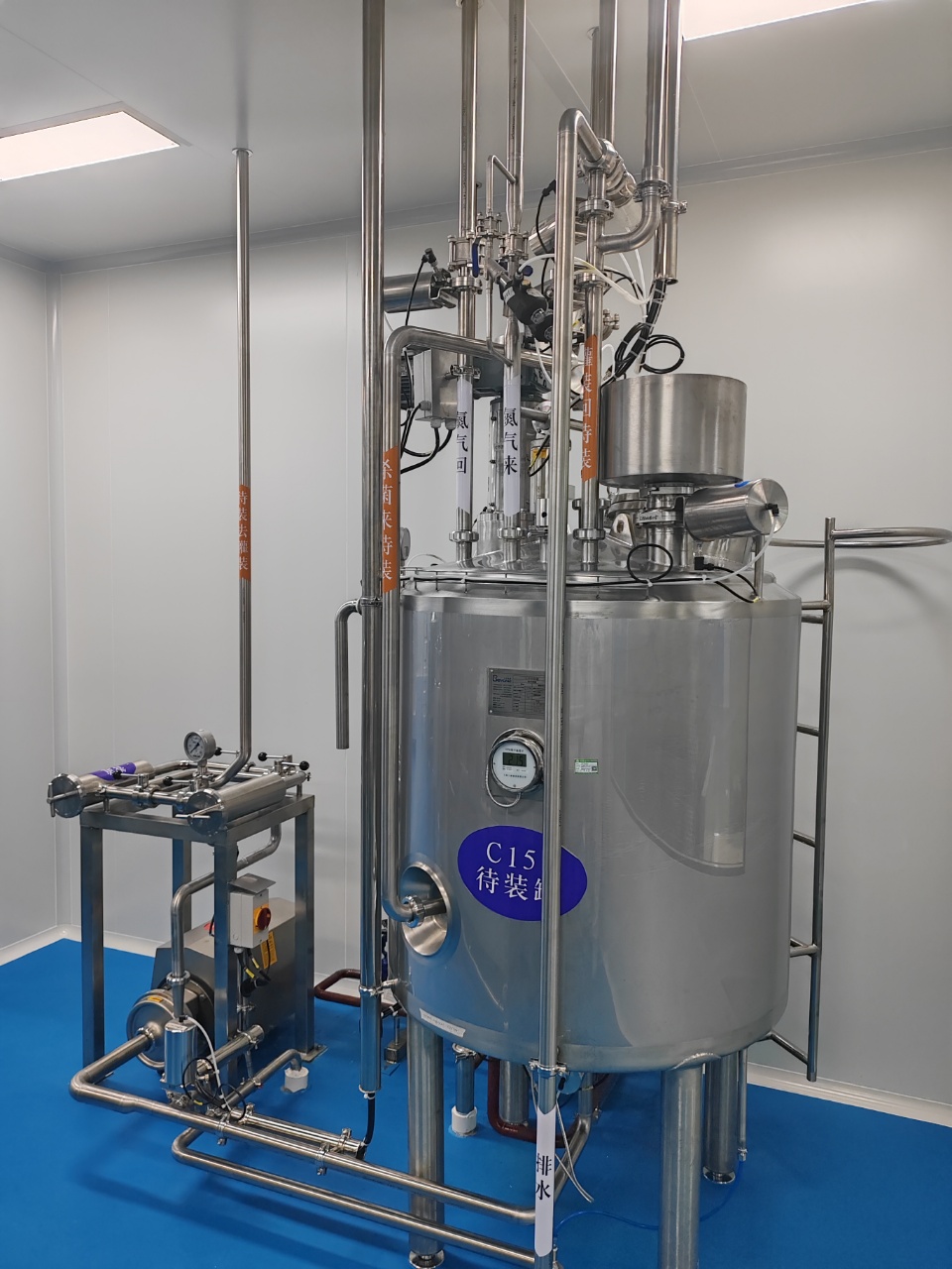 Oral liquid production line