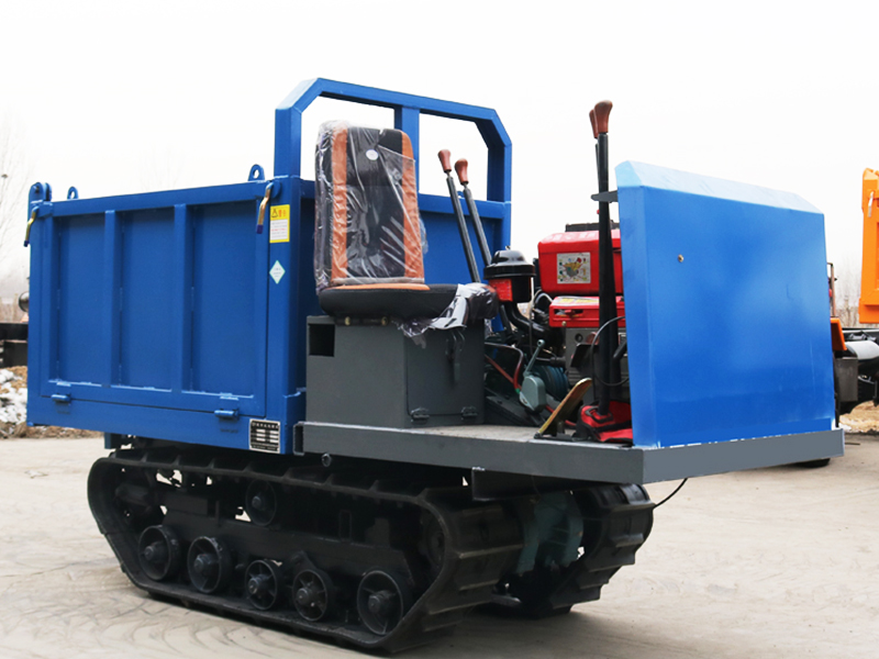 How to deal with the smoke from the engine of the crawler transport vehicle?