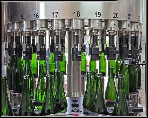 Beverage filling machine
