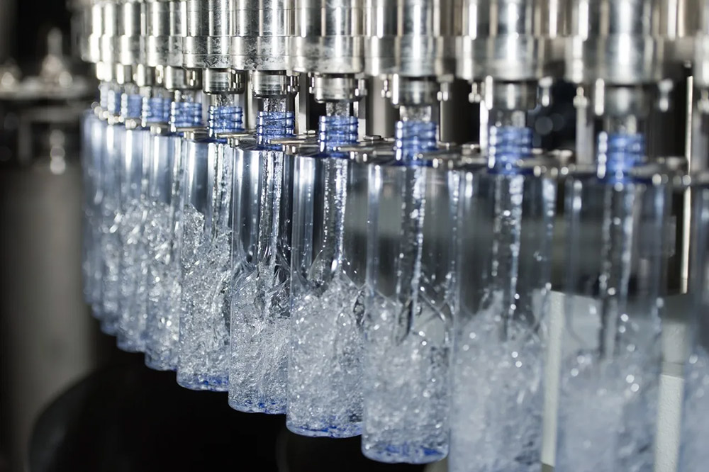 Pet bottle filling machine 