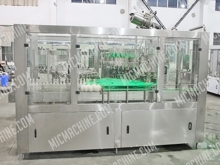 Bottle Packaging Machine Photo