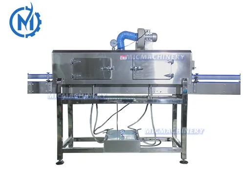 Sleeve shrinking tunnel with steam generator