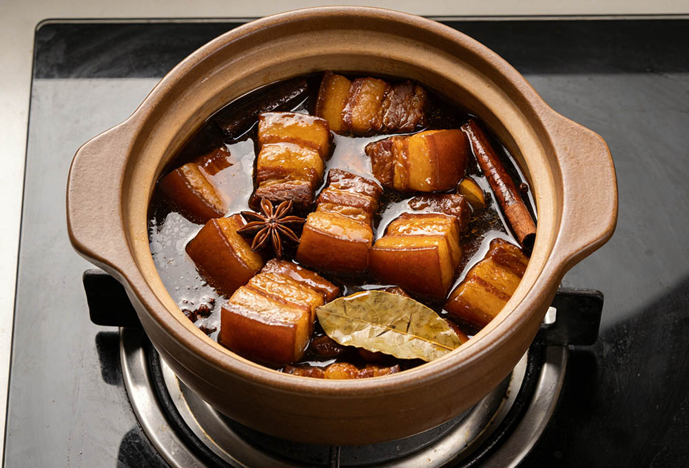 Braised pork belly with Spices and Sugar