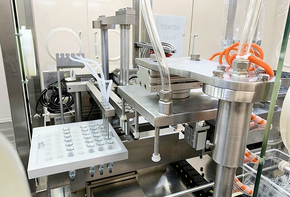 vacuum filling of equipment