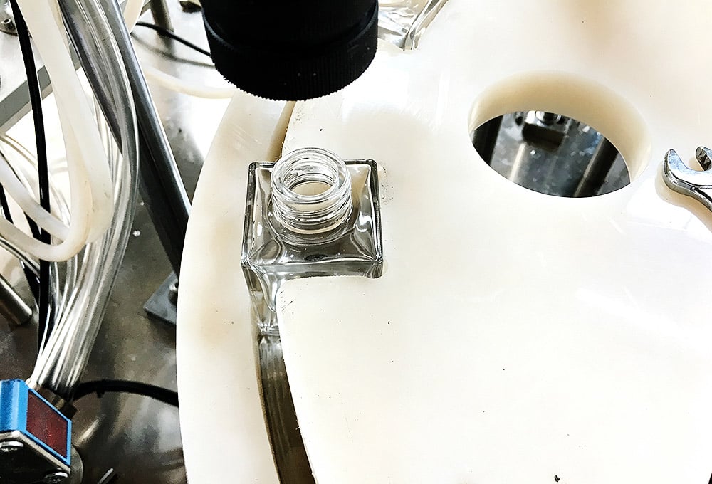 Perfume bottle filling nozzle