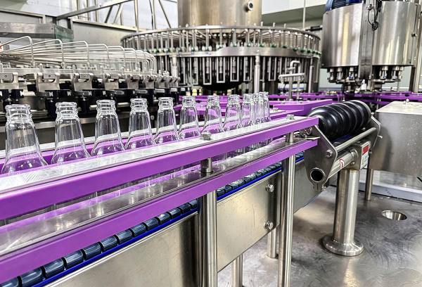 Bottle conveyor bottling line