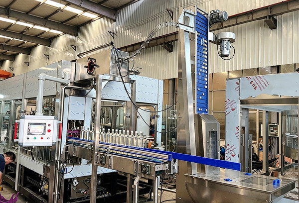 Beverage filling production line