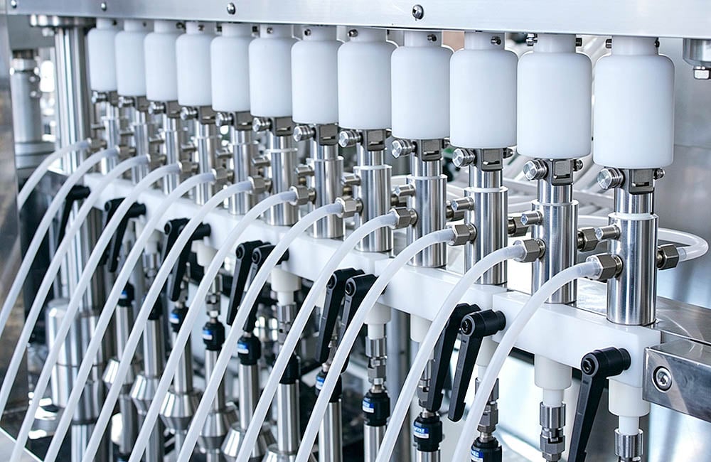 Liquid filling nozzles