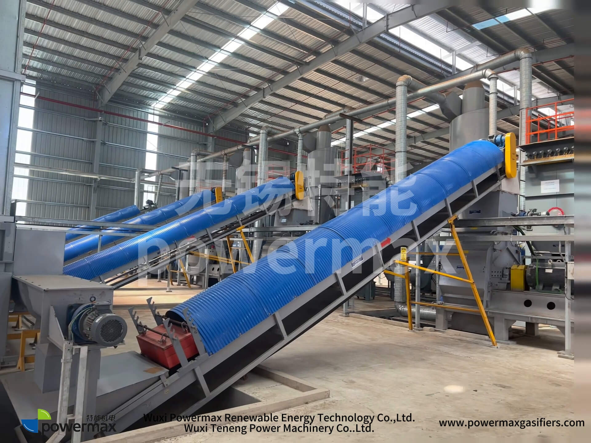 Biomass fuel conveyor system for wood-chip feeding and pretreatment