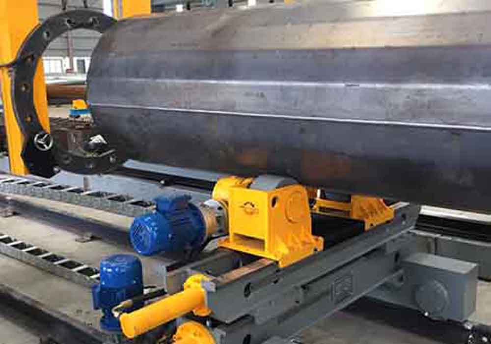 Flange positioning and welding machine